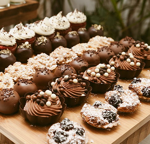 Mini desserts and wine pairing