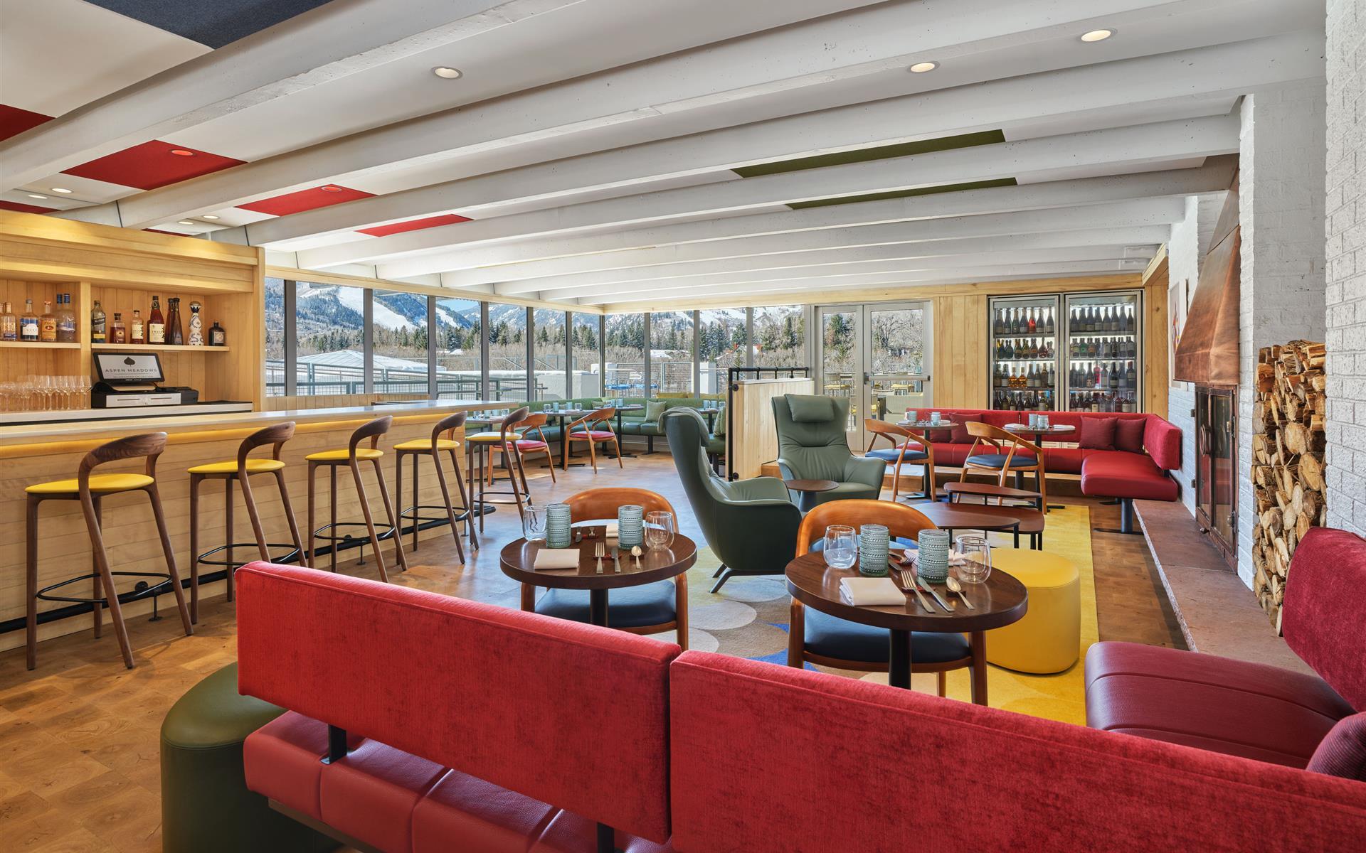 interior image of west end social lounge