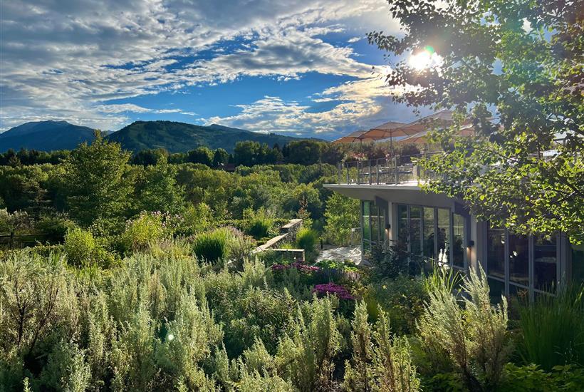 Aspen's Bed & Breakfast Package | Aspen Meadows Resort | West End, Colorado